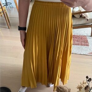 Beautiful Bright yellow pleated long skirt